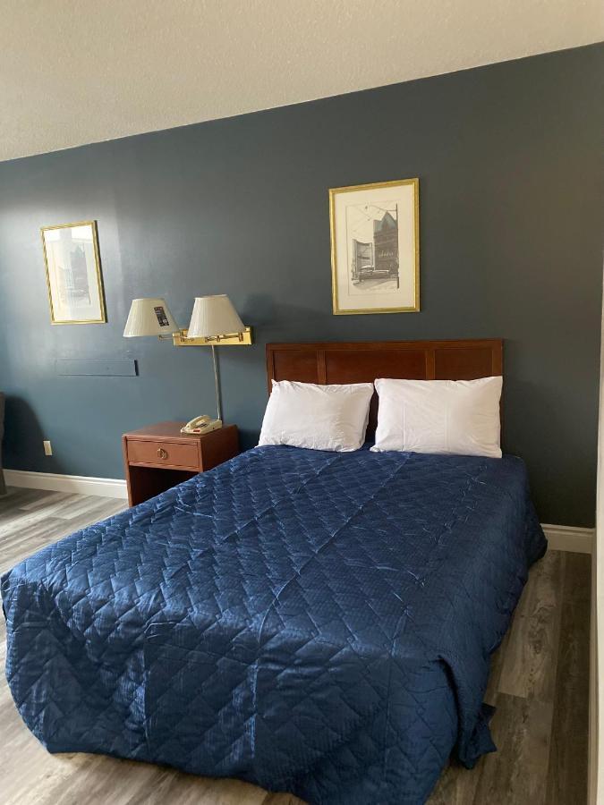 Midtown Hotel Parry Sound Eksteriør billede