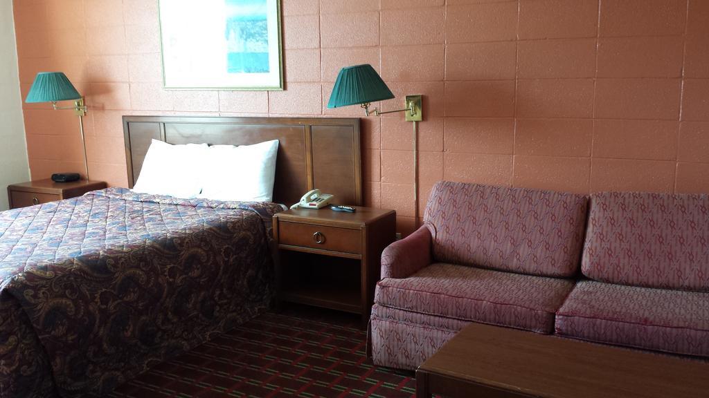 Midtown Hotel Parry Sound Eksteriør billede