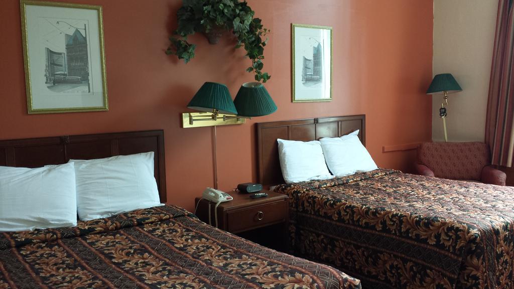 Midtown Hotel Parry Sound Eksteriør billede